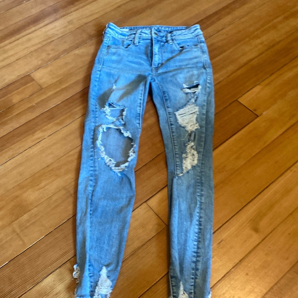 American eagle ripped skinny jeans